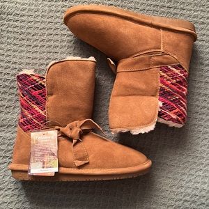 BEARPAW Boots